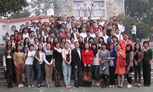 华章2012届MBA学员合影